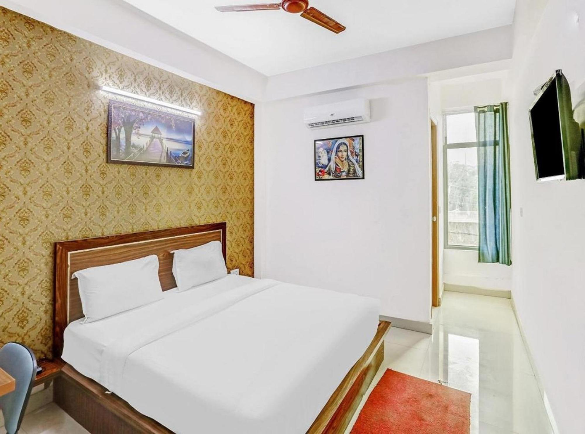 Hotel Noida Continental Buitenkant foto