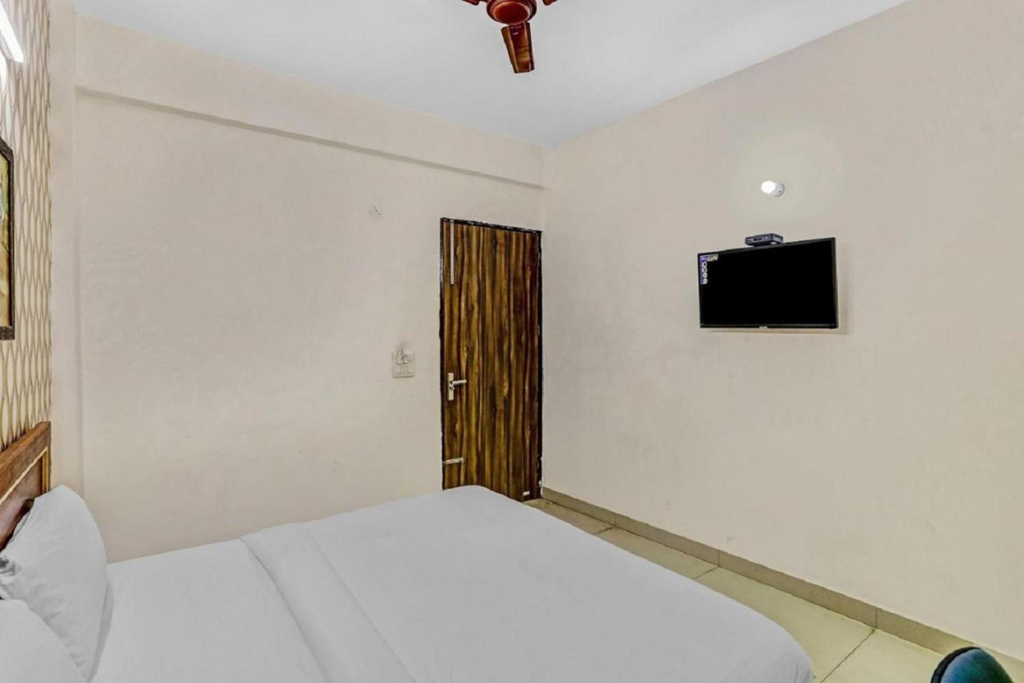 Hotel Noida Continental Buitenkant foto