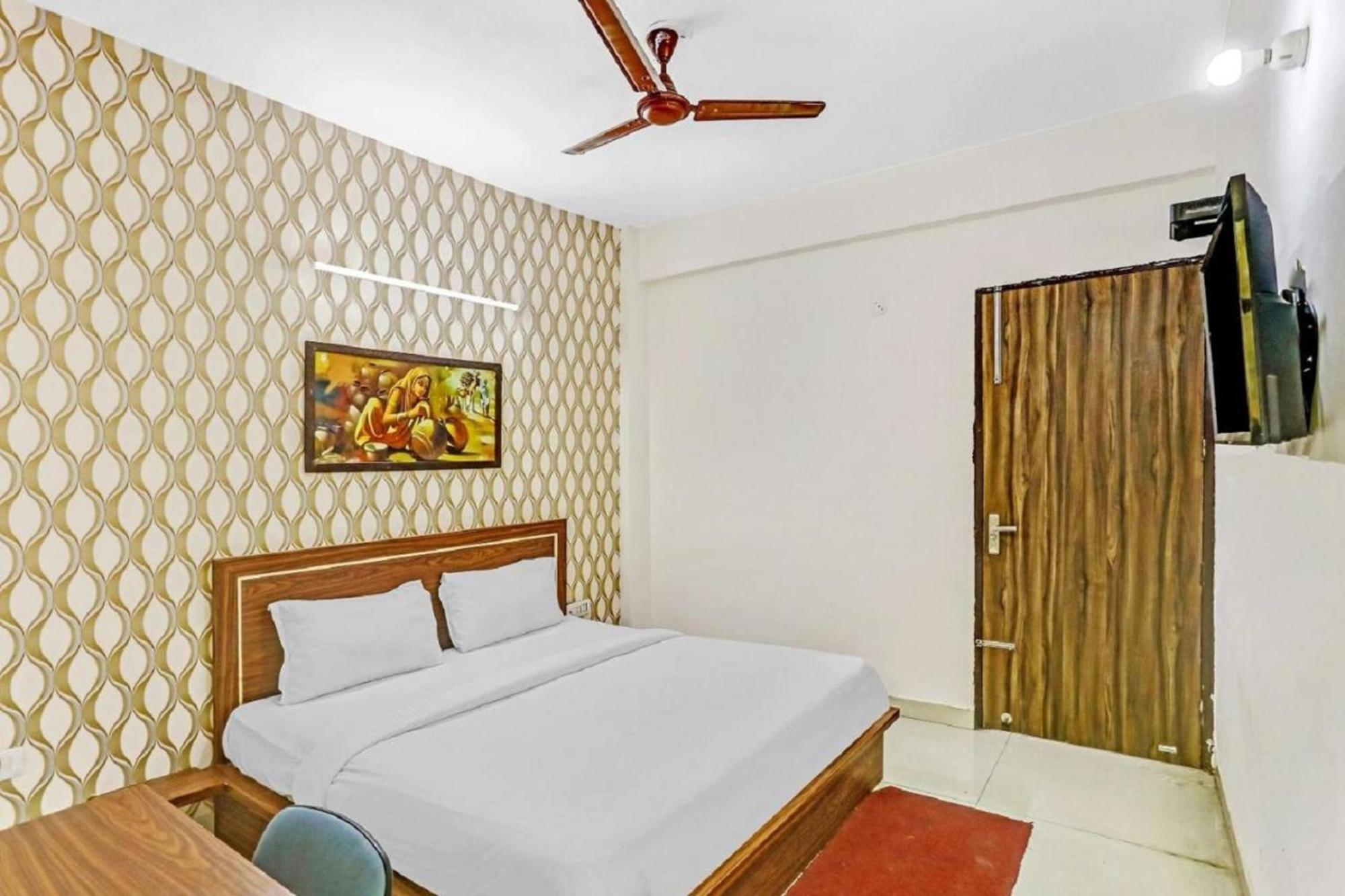 Hotel Noida Continental Buitenkant foto