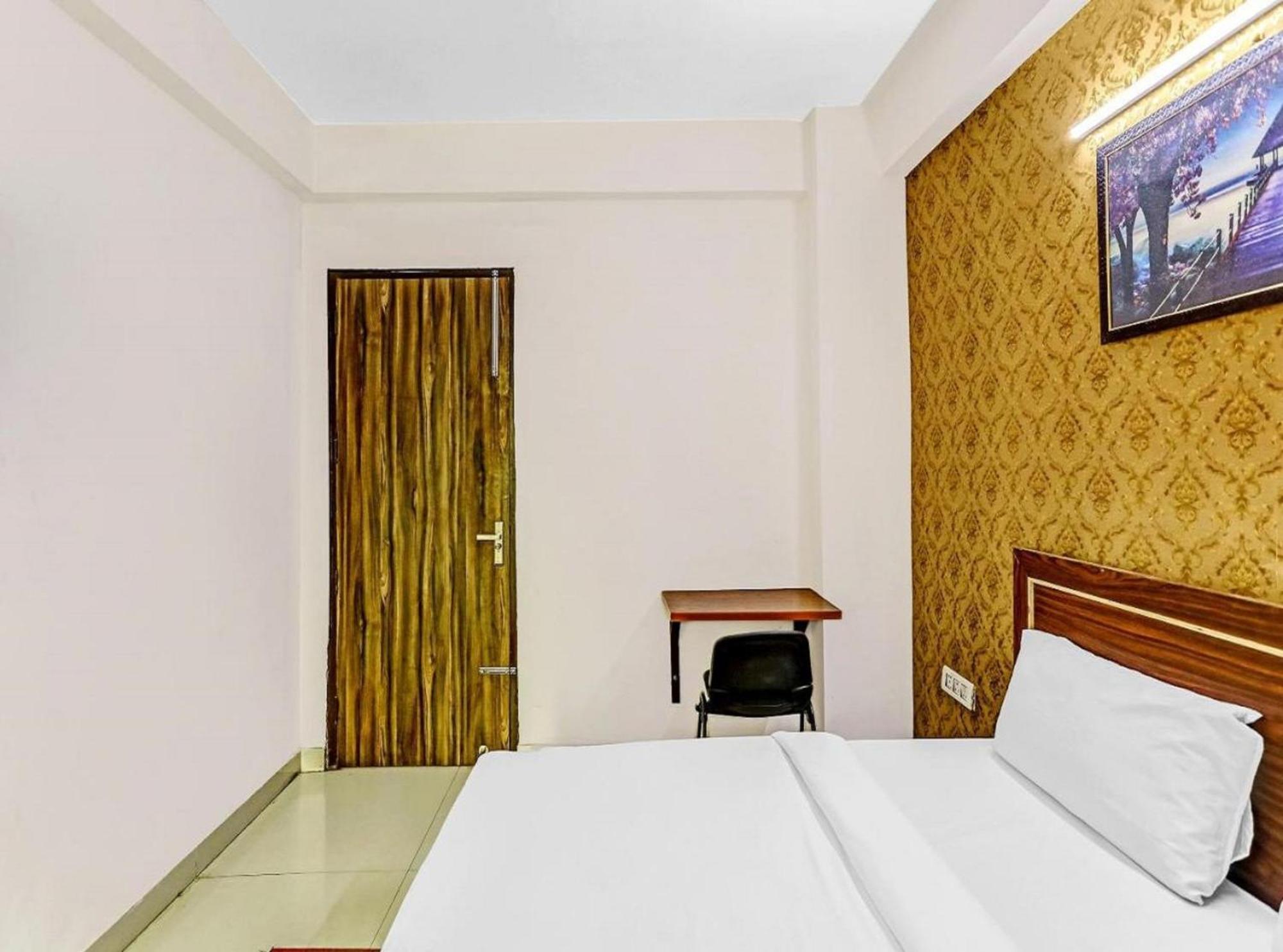 Hotel Noida Continental Buitenkant foto